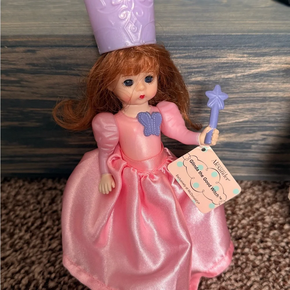 Madame Alexander Wizard of Oz Doll Set - Blue, Black, Silver, Pink, Brown - Picture 3 of 10